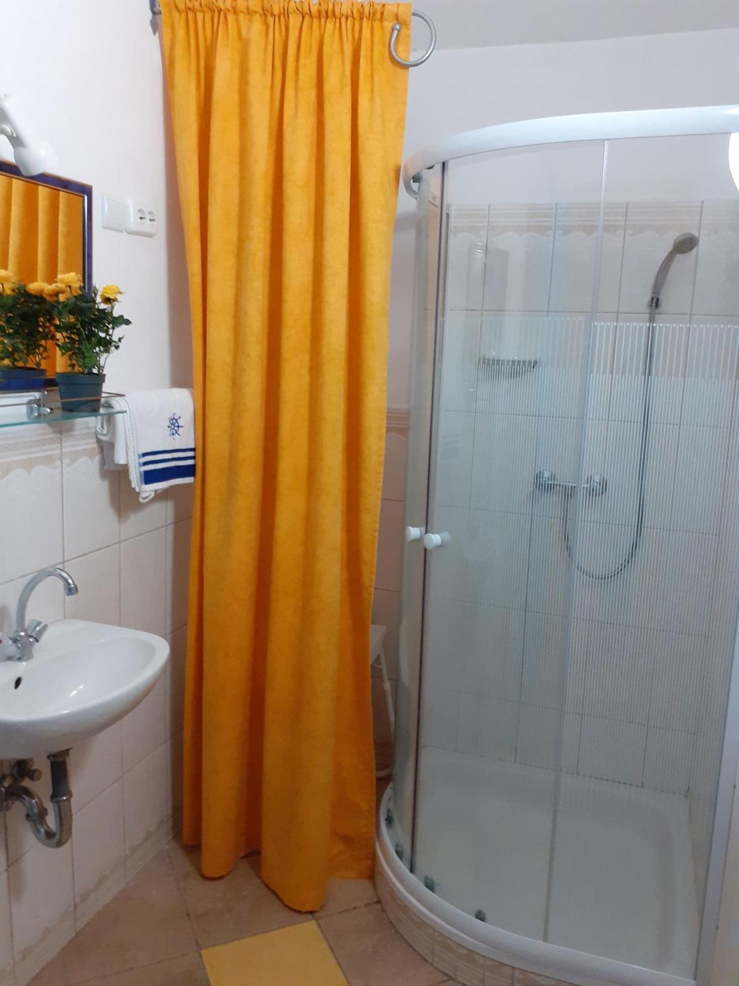 Csopak Mariann Apartman Phòng bức ảnh